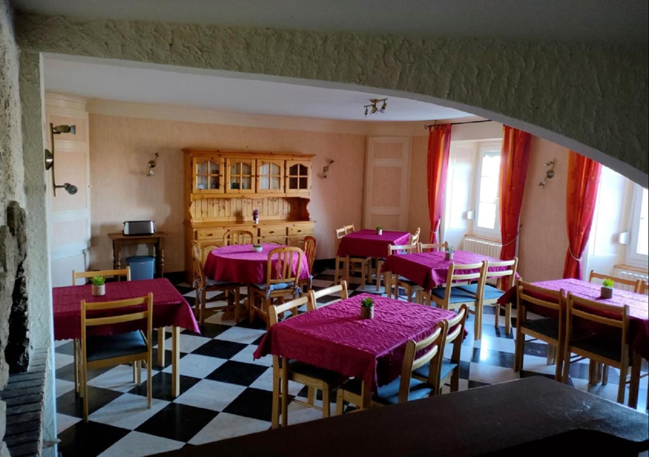 Hotel Les Remparts Nozeroy Εξωτερικό φωτογραφία