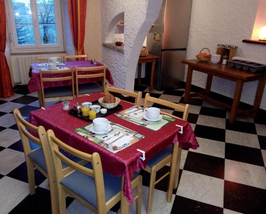 Hotel Les Remparts Nozeroy Εξωτερικό φωτογραφία